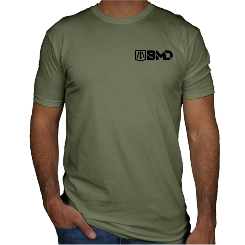 GO DO DANGEROUS SHIT T-shirt in olive green cotton with a fitted short-sleeve design and small black chest logo